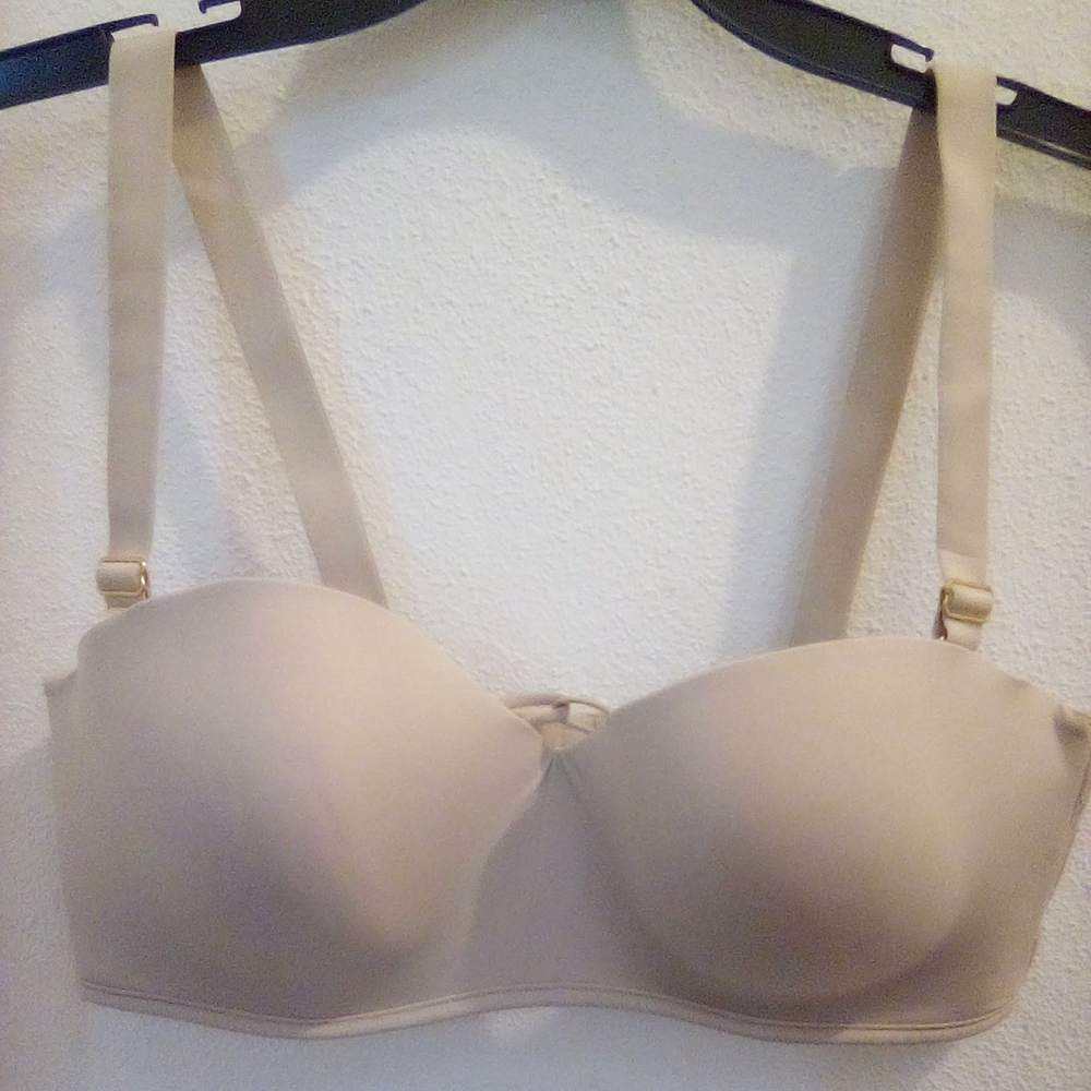 Moi By Moira Beige Convertible Bra Size 40C